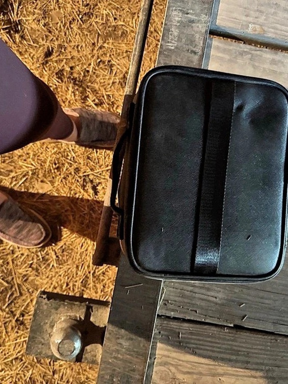LED Travel Cosmetic Bag in Black & Pink
